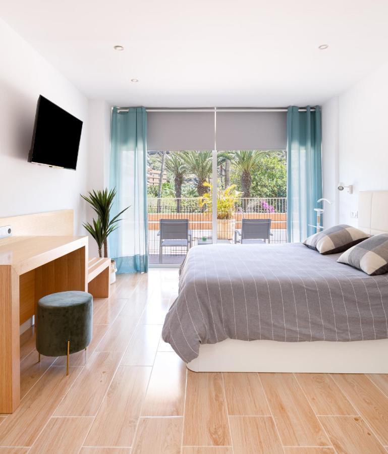 Palmeras Playa Studio: Pools, Beach, Sun & Shore Puerto de la Cruz  Exteriör bild